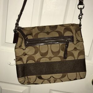 Large coach crossbody purse with adjustable straps